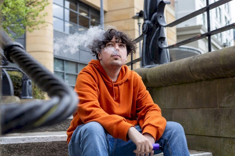 ২০০৮ সালের পর জন্ম নেওয়া কেউ আর কখনও কিনতে পারবে না সিগারেট—পার্লামেন্টে বিল পাস