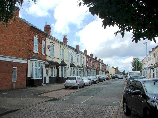 বার্মিংহামে স্ত্রীকে ফুটন্ত তেল দিয়ে ঝলসে হত্যাচেষ্টা—বাংলাদেশি বংশোদ্ভূতের ২৬ বছরের কারাদণ্ড