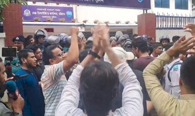 কয়েকটি জেলায় ছাত্রলীগের মিছিল ও গ্রেফতার, পুলিশের ভূমিকা নিয়ে প্রশ্ন