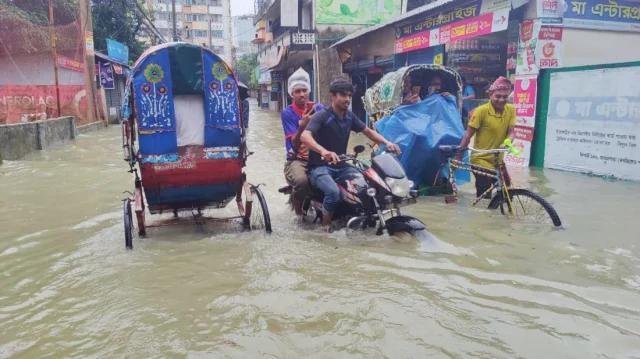 মেঘালয়ের ঢল ও টানা বৃষ্টিতে সিলেটে বন্যার শঙ্কা, পানির নিচে সাদাপাথর