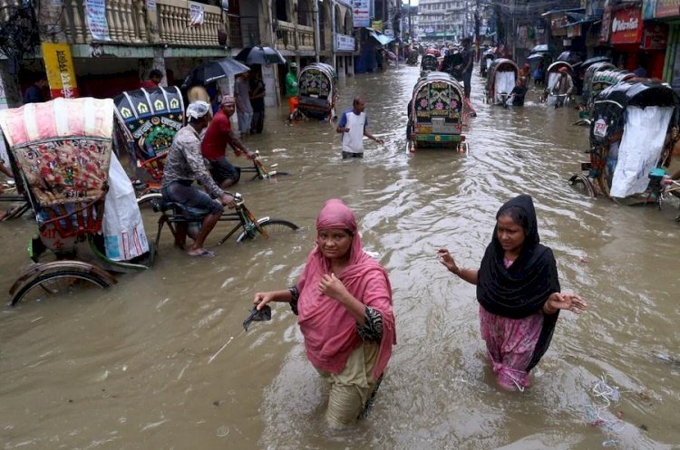 বাংলাদেশে বন্যা-পাহাড়ধসে বিপর্যস্ত ৭ জেলা, প্রাণহানি ৫১ ছাড়াল
